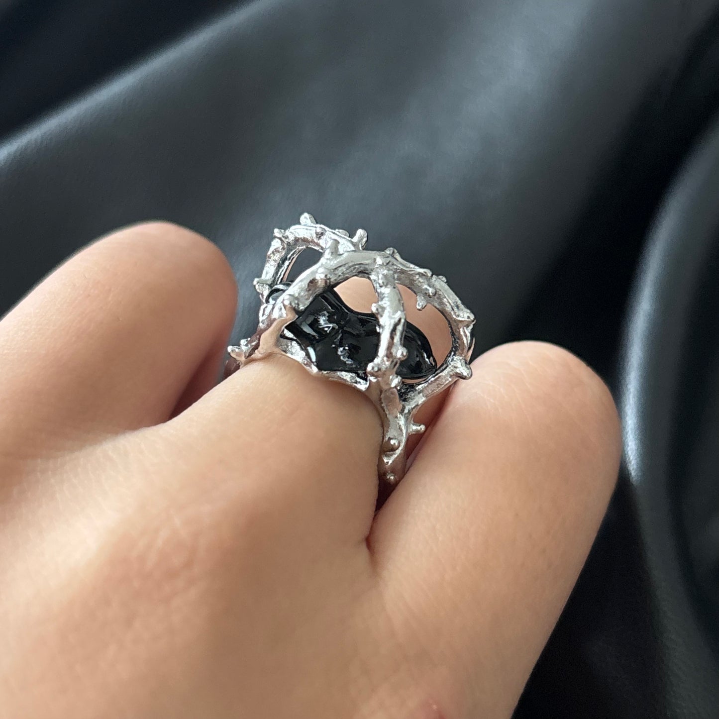 Blackthorn Heart Ring