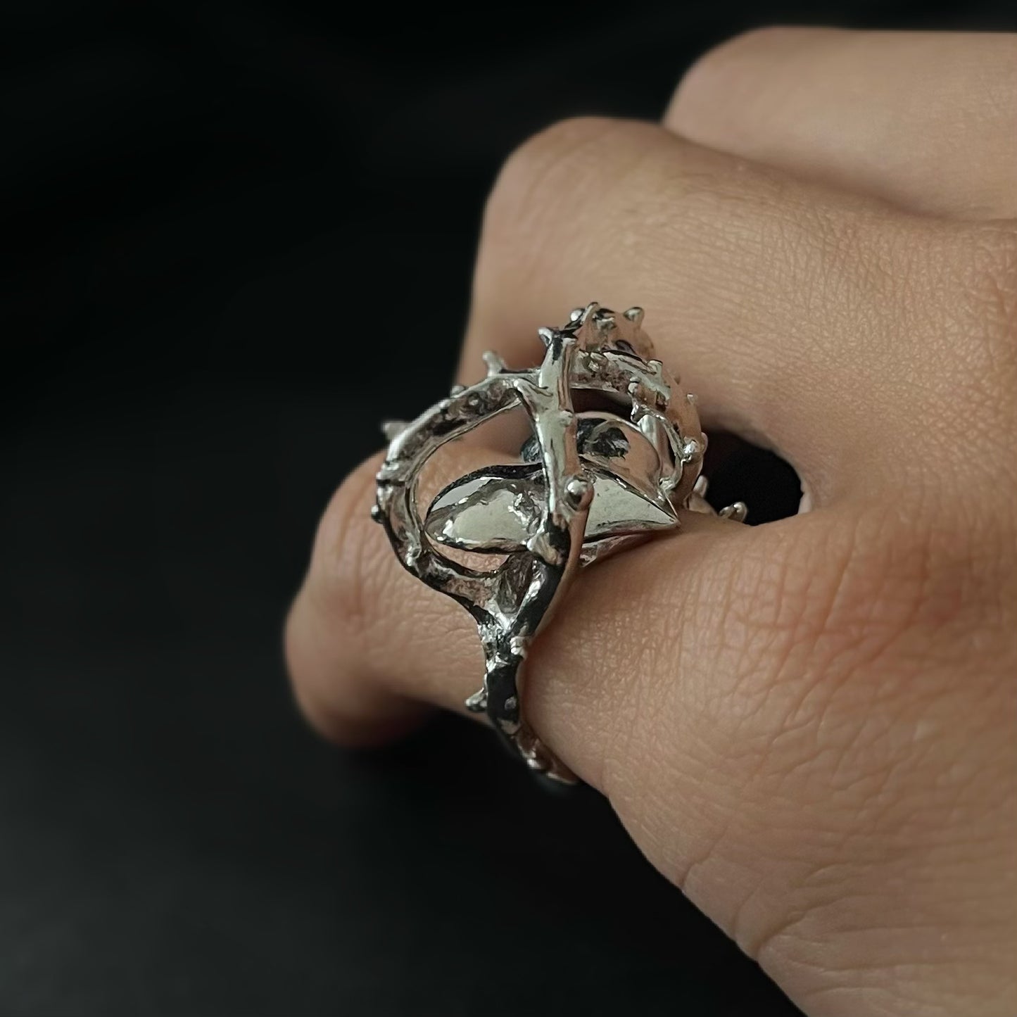 Thornheart Silver Ring