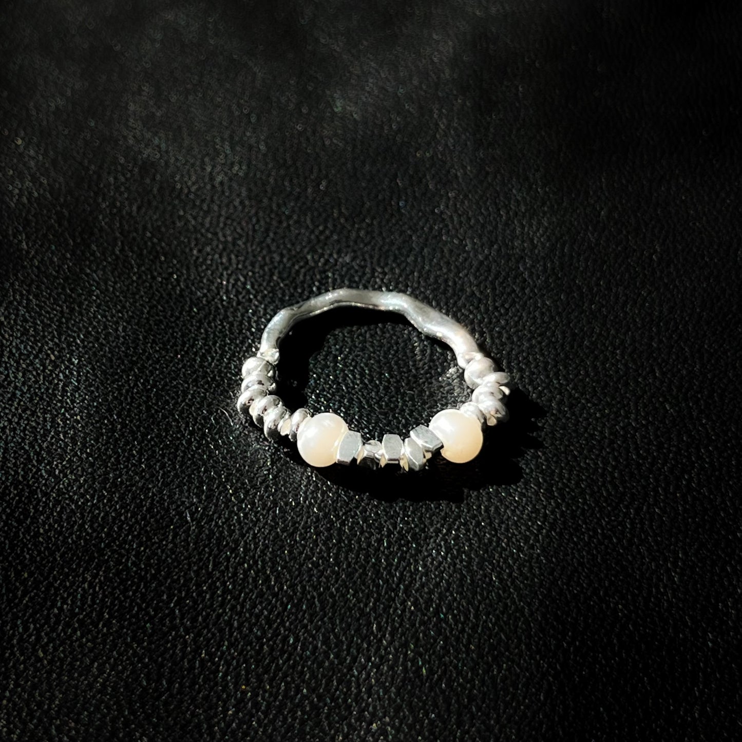 Gleaming Shards Elastic Ring