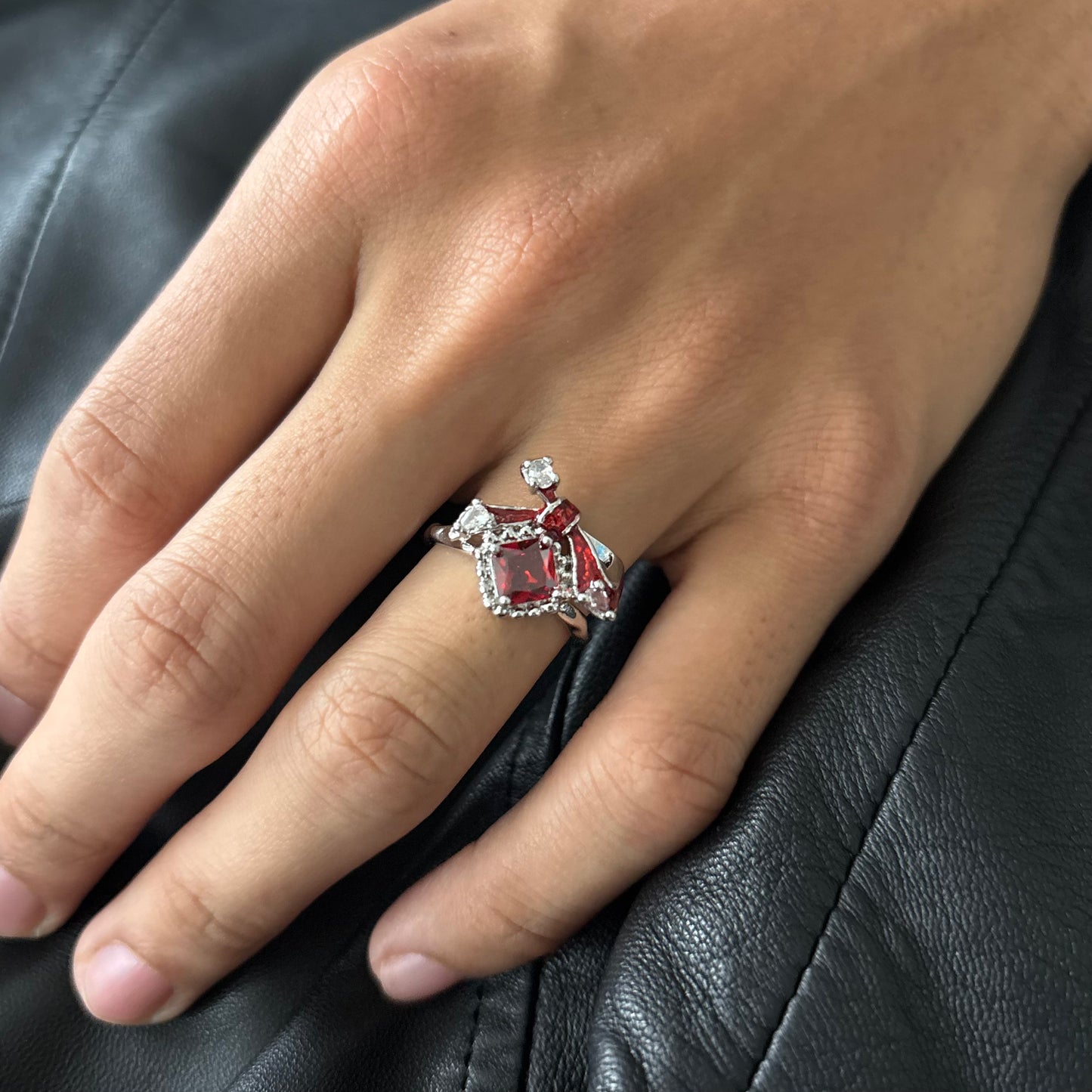 Gleam Bow Glaze Dripping Ring