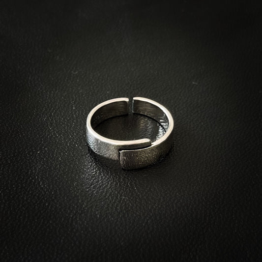 Geo Clasp Silver Ring