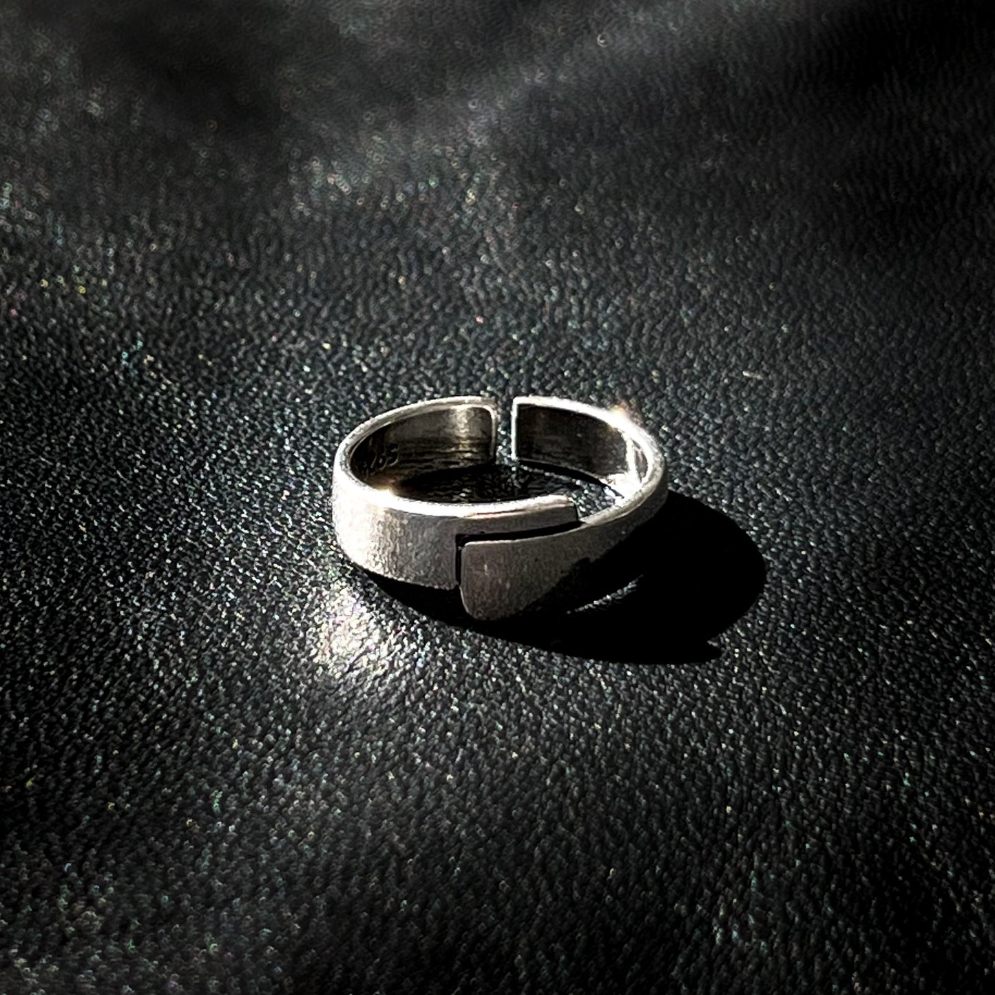 Geo Clasp Silver Ring