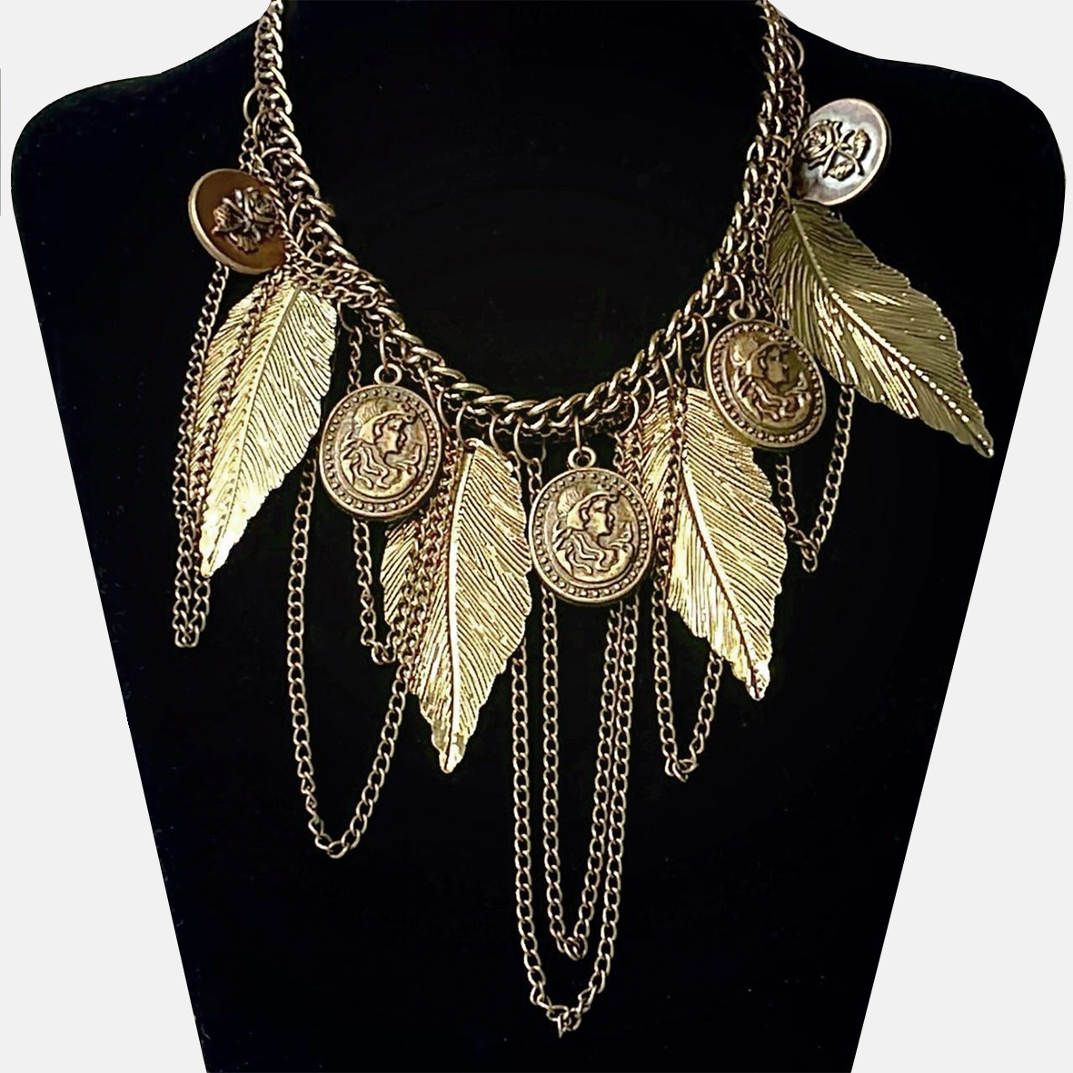 Oldmoney Golden Coin and Leafs Necklace