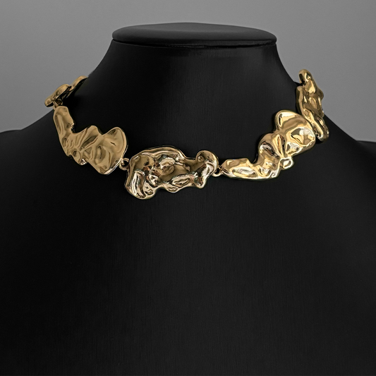 The Golden Legend Choker